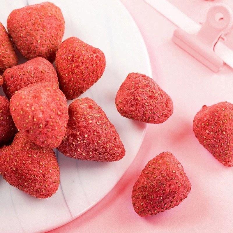 300G Dâu tây sấy giòn trend 2024 giòn, xốp, ngọt nhẹ, chua tự nhiên, thơm dâu - Đặc sản Thảo Đà Lạt